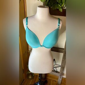 💕Victoria's Secret Push-up Bra💕 NWOT